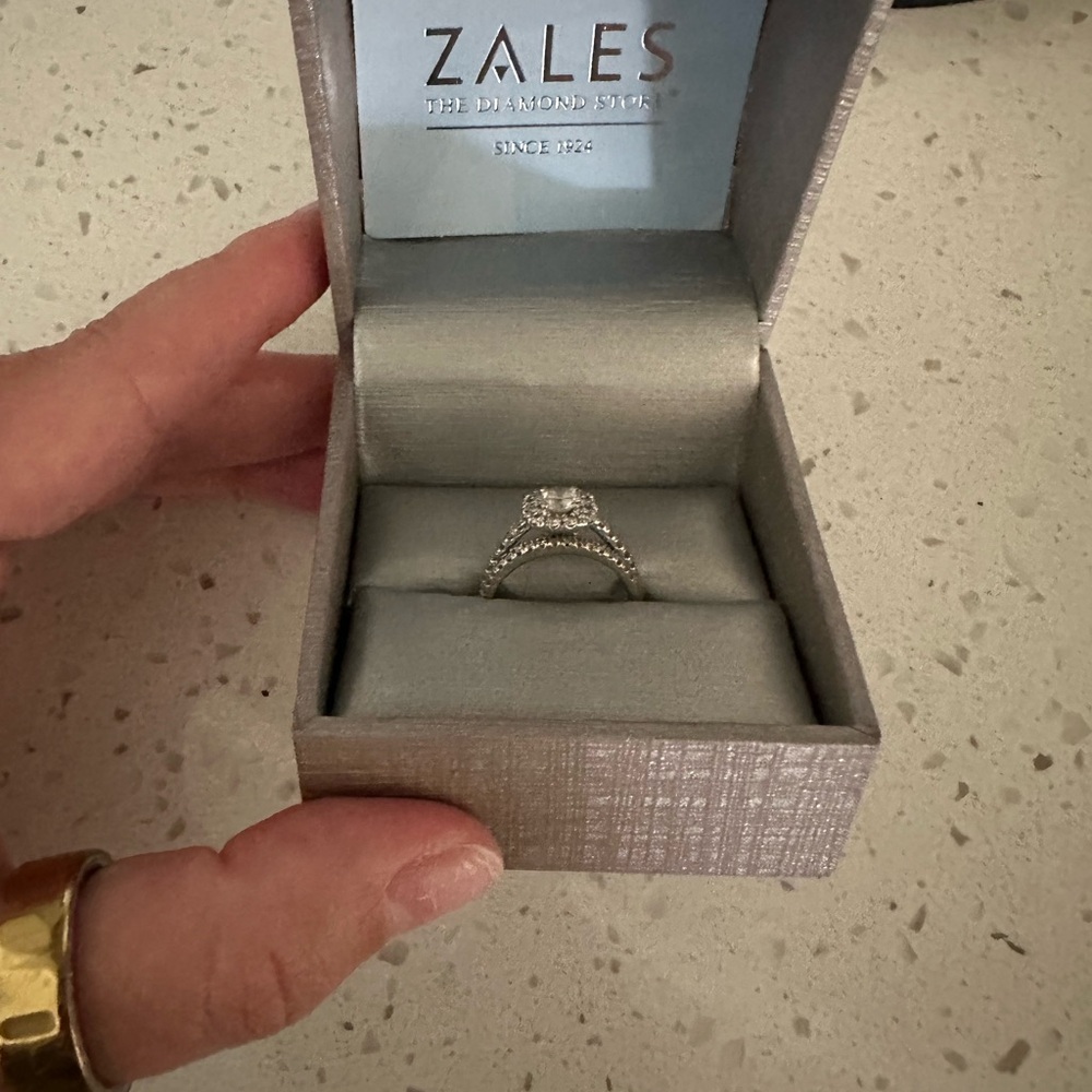 Wedding ring set - Picture 4 of 7
